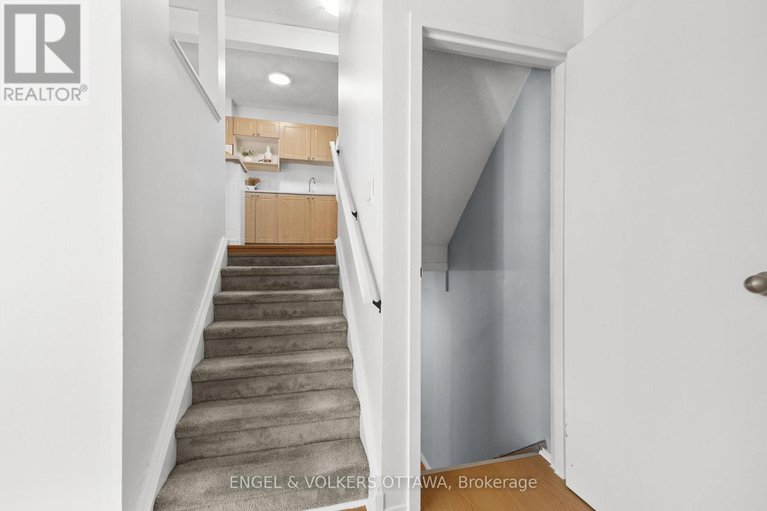 28900181/202-royalton-private/hunt-club-woods/ottawa/ontario/K1V9S3_8