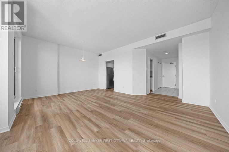 29430525/1403-215-parkdale-avenue/mechanicsville/ottawa/ontario/K1Y4T8_11