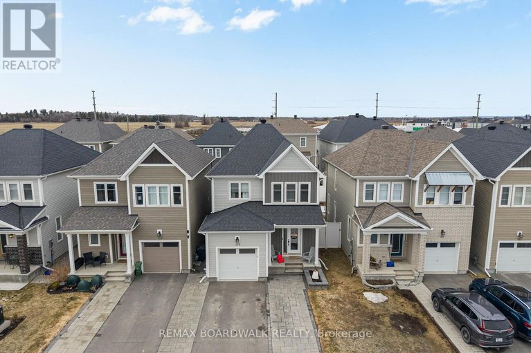 29594832/179-equitation-circle/goulbourn-twp-from-franktown-rdsouth-to-rideau/ottawa/ontario/K2V0H2_33