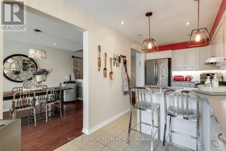 29094729/404-heathrow-private/stittsville-south/ottawa/ontario/K2S0M9_18