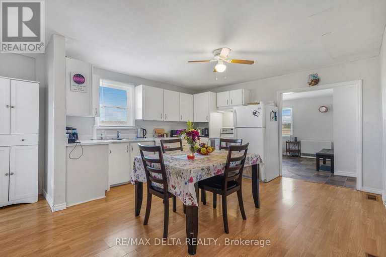 29639068/3697-etienne-road/cumberland-west/ottawa/ontario/K0A3E0_9