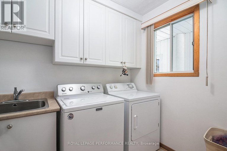 28651683/166-mccormick-road/alexandria/north-glengarry/ontario/K0C1A0_14