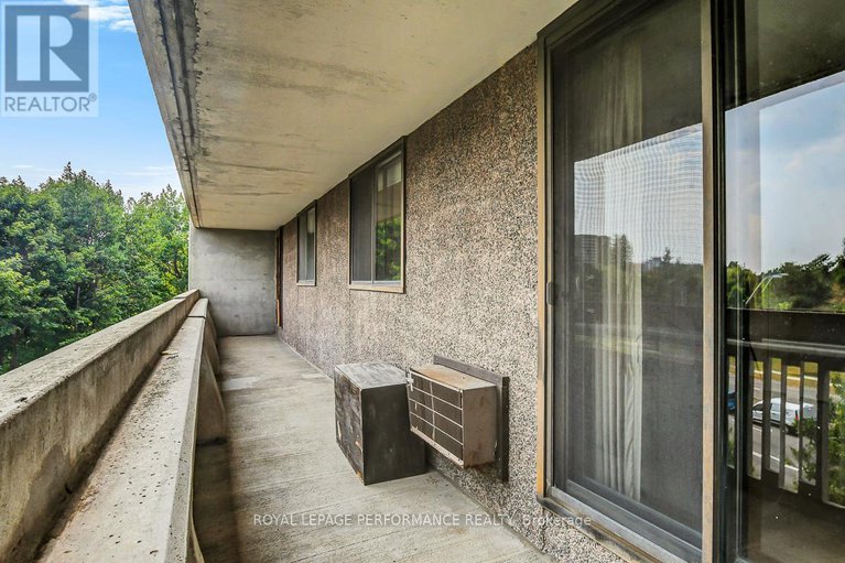 28711300/404-415-greenview-avenue/britannia/ottawa/ontario/K2B8G5_25