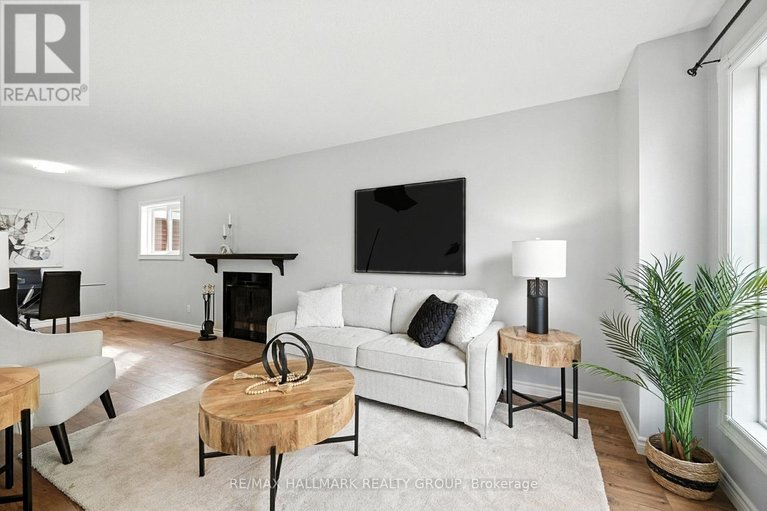 29646606/55-fair-oaks-crescent/craig-henrywoodvale/ottawa/ontario/K2G4W3_8