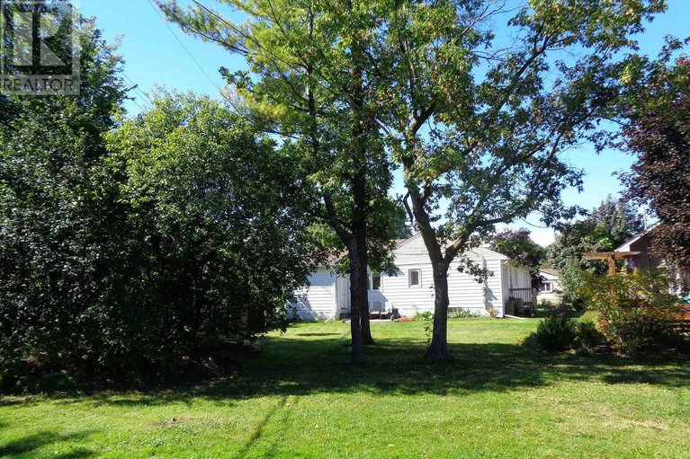 29110851/2243-hillary-avenue/alta-vista/ottawa/ontario/K1H7H7_37