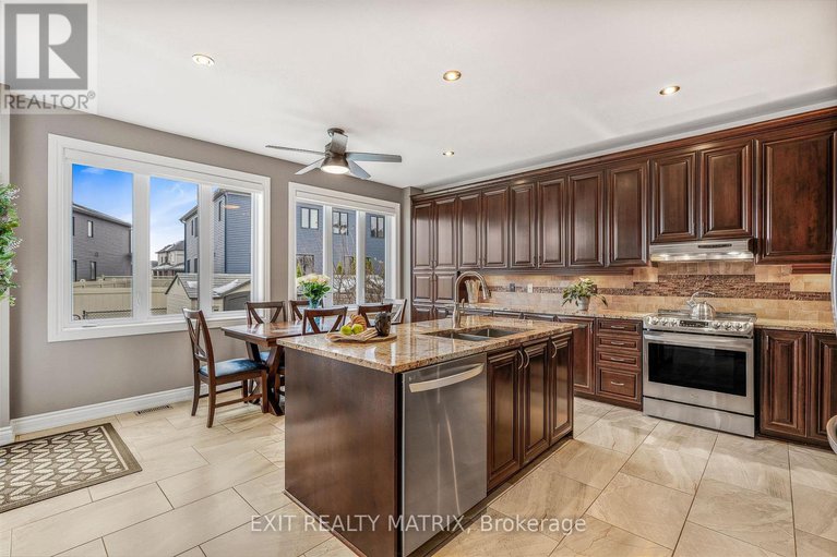 29122588/414-fairlakes-way/avalon-east/ottawa/ontario/K4A0L1_11