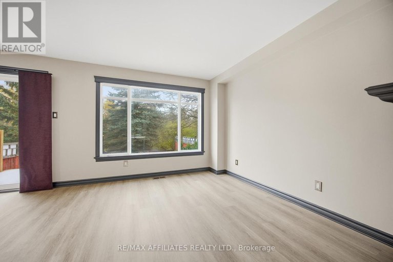 29125287/137-hearst-way/katimavik/ottawa/ontario/K2L4G5_13