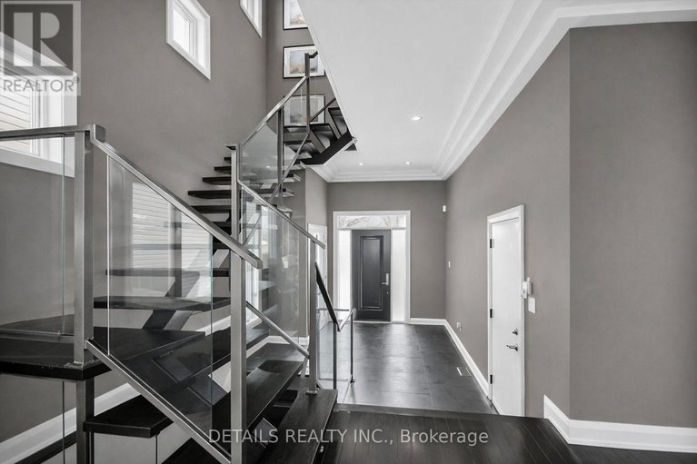 29448768/71-eleanor-drive/city-viewskylinefisher-heightsparkwood-hills/ottawa/ontario/K2E6A1_34