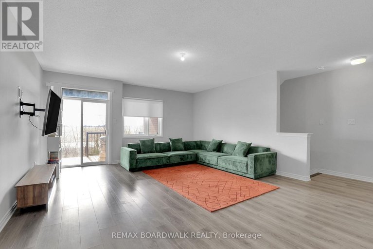 29563577/306-pilot-private/emerald-meadowstrailwest/ottawa/ontario/K2V0S4_11