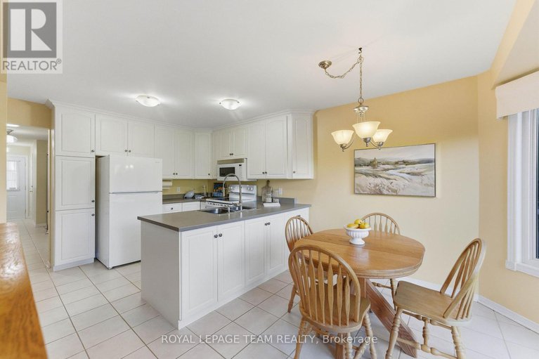 28977787/54-pickwick-drive/cedargrovefraserdale/ottawa/ontario/K2J3E8_13