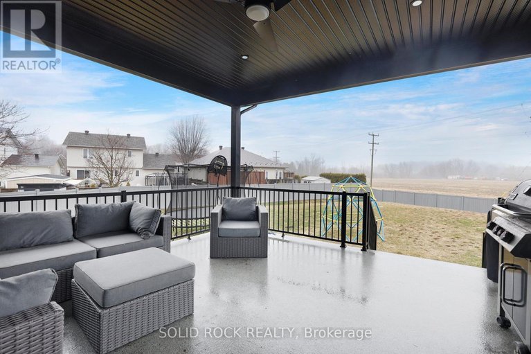 29623865/216-filion-street/embrun/russell/ontario/K0A1W0_43