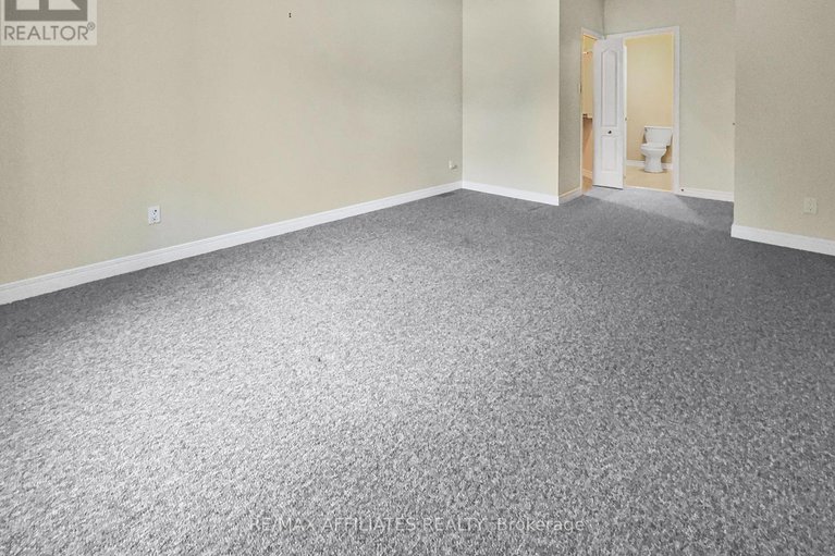 29175638/107-sable-run-drive/stittsville-central/ottawa/ontario/K2S1W7_22