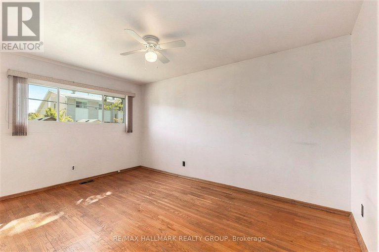 28927132/1986-michigan-avenue/urbandale-acres/ottawa/ontario/K1H6Y2_10