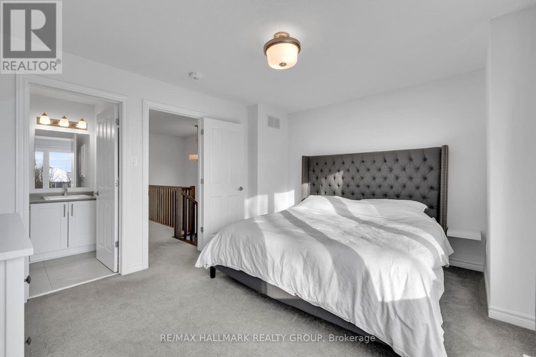 29294452/26-barn-swallow-private/riverside-southgloucester-glen/ottawa/ontario/K4M0H5_21