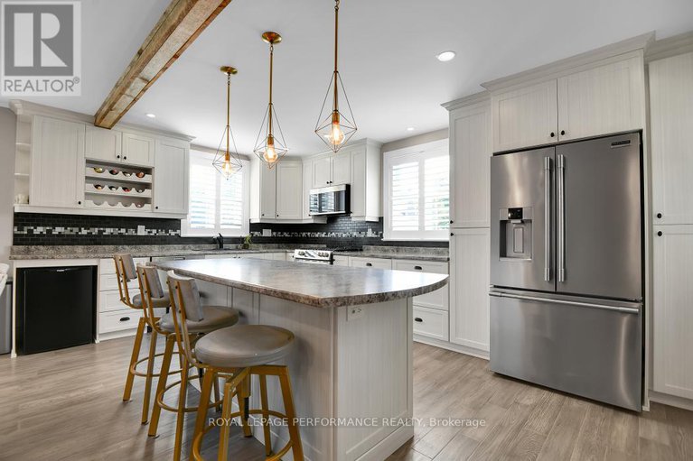 28930470/5583-manotick-main-street/manotick-village-manotick-estates/ottawa/ontario/K4M1A9_9