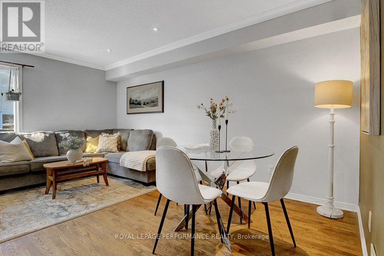 29329545/95-manhattan-crescent/central-park/ottawa/ontario/K2C4B7_15