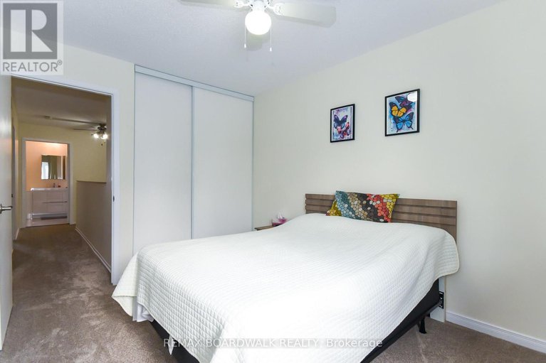 29379772/67-406-valade-crescent/fallingbrookpineridge/ottawa/ontario/K4A2W2_20