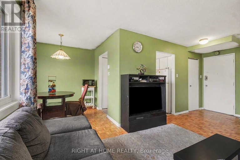 29675109/305b-2044-arrowsmith-drive/beacon-hill-south/ottawa/ontario/K1J7V8_9