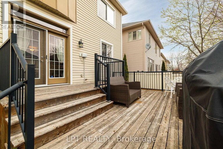 29676638/415-landswood-way/stittsville-south/ottawa/ontario/K2S0A3_31