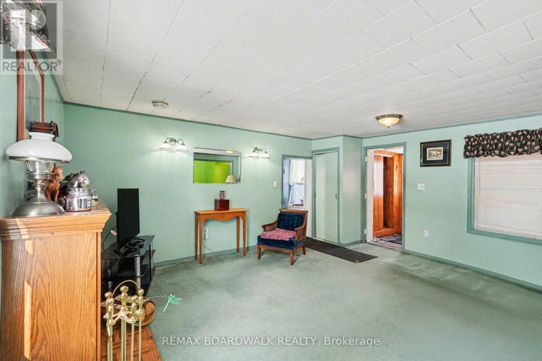 29437063/101-church-street/almonte/mississippi-mills/ontario/K0A1A0_7