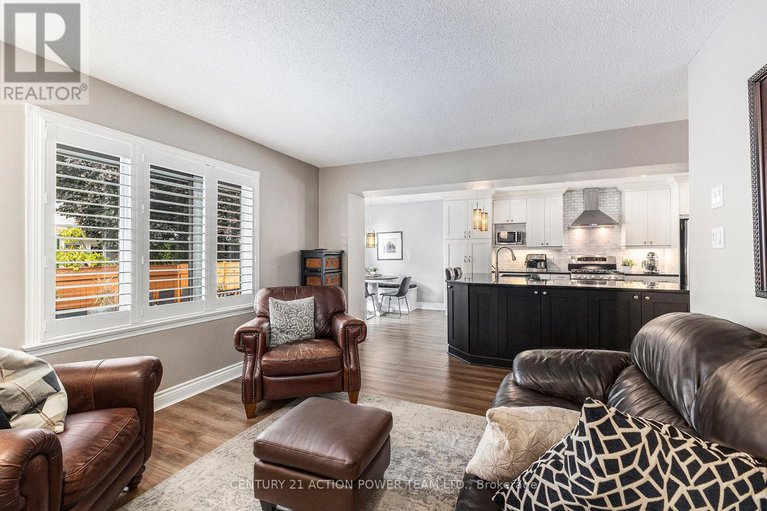 28927560/1017-sheenboro-crescent/fallingbrookpineridge/ottawa/ontario/K4A3M8_5
