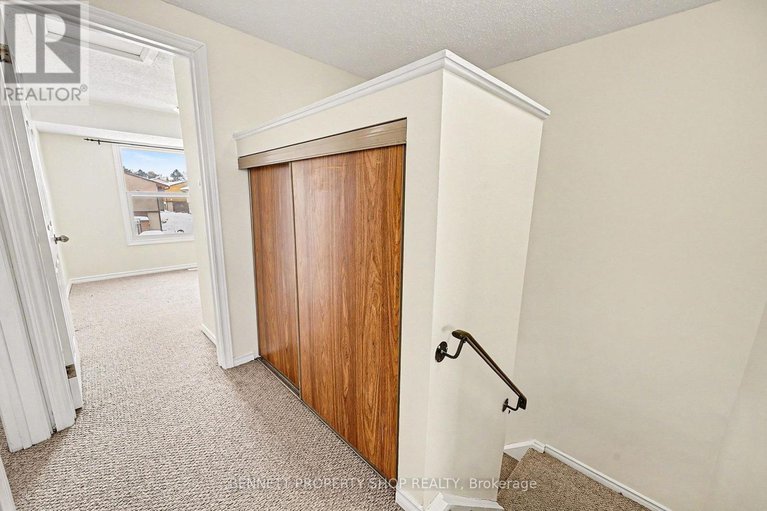 29322596/22-2570-southvale-crescent/sheffield-glenindustrial-park/ottawa/ontario/K1B5B7_10