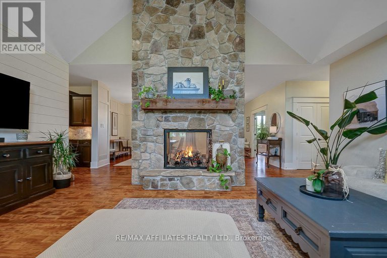 28778055/111-ironstone-court/remainder-of-stittsville-area/ottawa/ontario/K2S0L4_12
