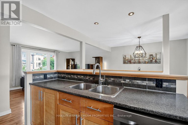 28923869/1914-rosebella-avenue/blossom-parkleitrim/ottawa/ontario/K1T1G7_17