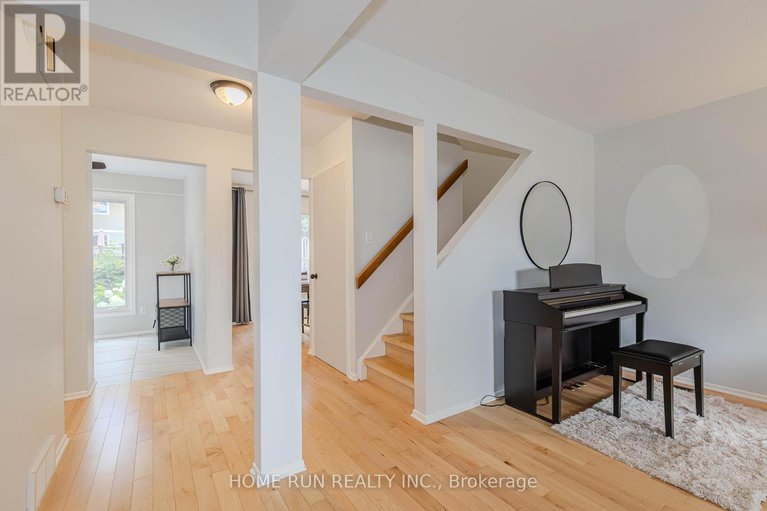 28636833/30-turret-court/glencairnhazeldean/ottawa/ontario/K2L2L1_5