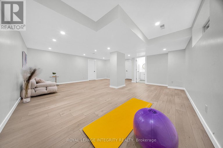 28584724/276-mount-nebo-way/riverside-southgloucester-glen/ottawa/ontario/K1X0E1_47