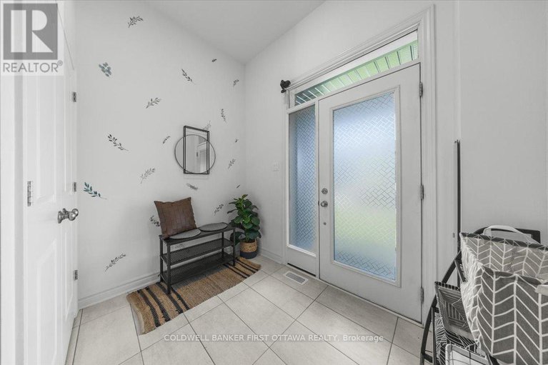 28984522/54-bergschrund-walk/mer-bleuebradley-estatesanderson-park/ottawa/ontario/K1W0P9_3