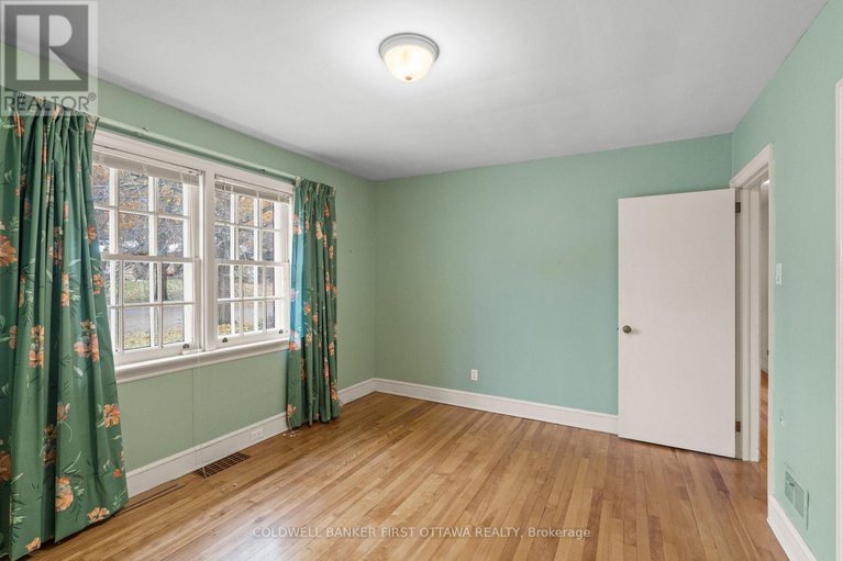 29133192/1914-norwood-avenue/faircrest-heights/ottawa/ontario/K1H5K6_22