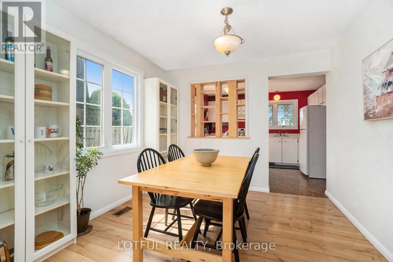 29061693/427-kintyre-private/carleton-square/ottawa/ontario/K2C3M9_10