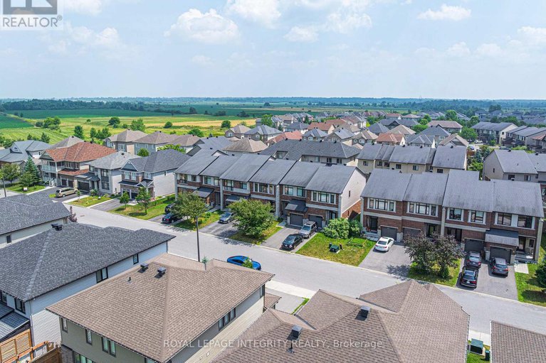 28652638/216-cooks-mill-crescent/riverside-south/ottawa/ontario/K1V2N1_41