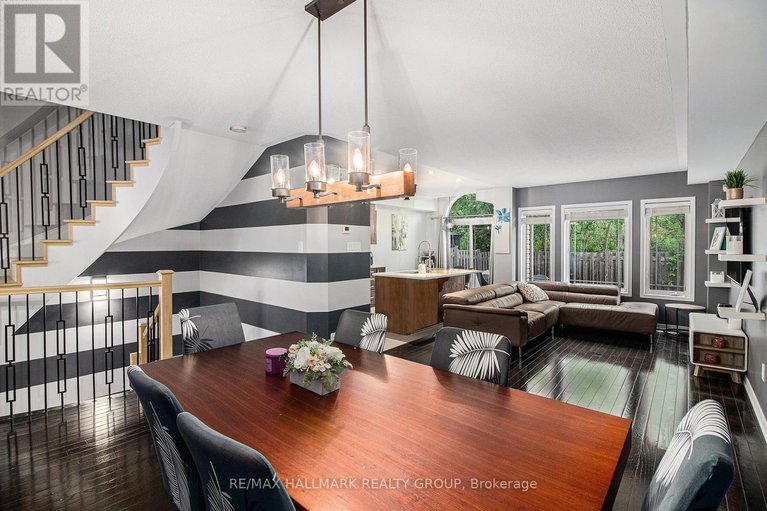 28598601/716-percifor-way/mer-bleuebradley-estatesanderson-park/ottawa/ontario/K1W0E4_8