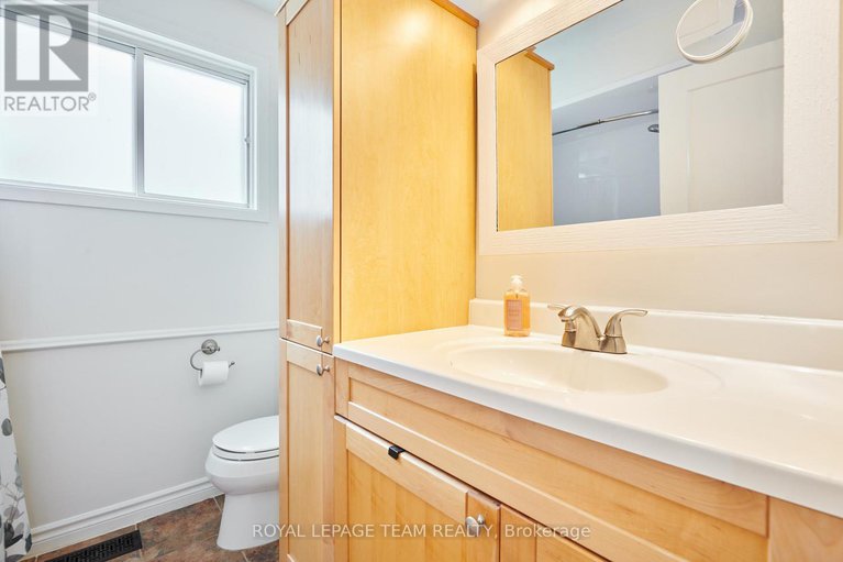 28769027/6405-st-louis-drive/hiawatha-parkconvent-glen/ottawa/ontario/K1C2X9_23