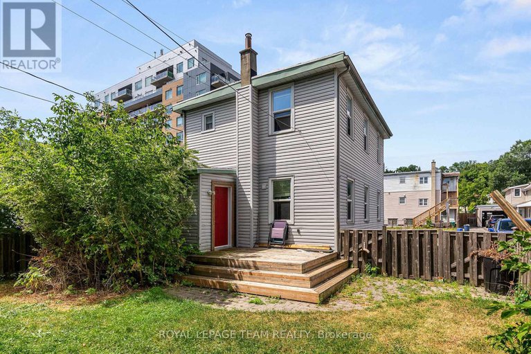 28760910/240-garneau-street/vanier/ottawa/ontario/K1L7T8_23