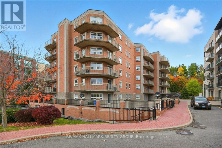 29023587/206-320-centrum-boulevard/bilberry-creekqueenswood-heights/ottawa/ontario/K1E3X9_1