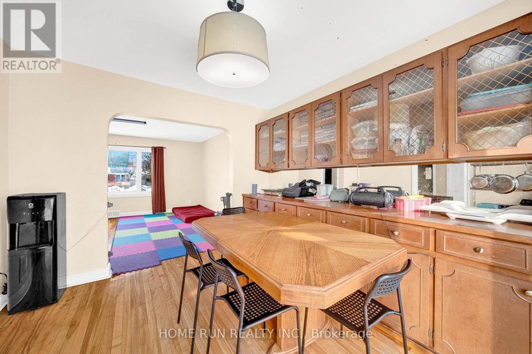 29367174/546-donald-street/overbrookcastle-heights/ottawa/ontario/K1K1L7_11