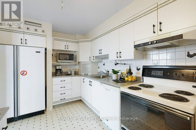 29565524/803-370-dominion-avenue/westboro-west/ottawa/ontario/K2A3X4_15