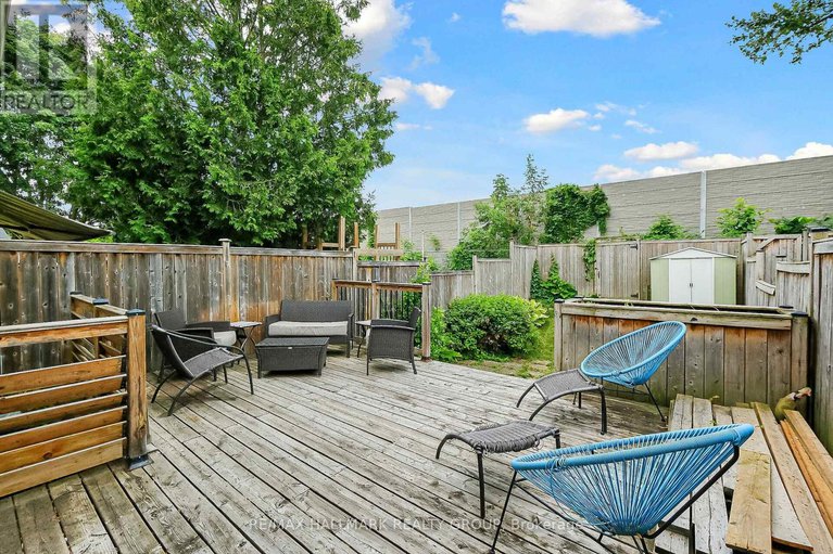 28538565/296-pintail-terrace/chatelaine-village/ottawa/ontario/K1E2A1_43