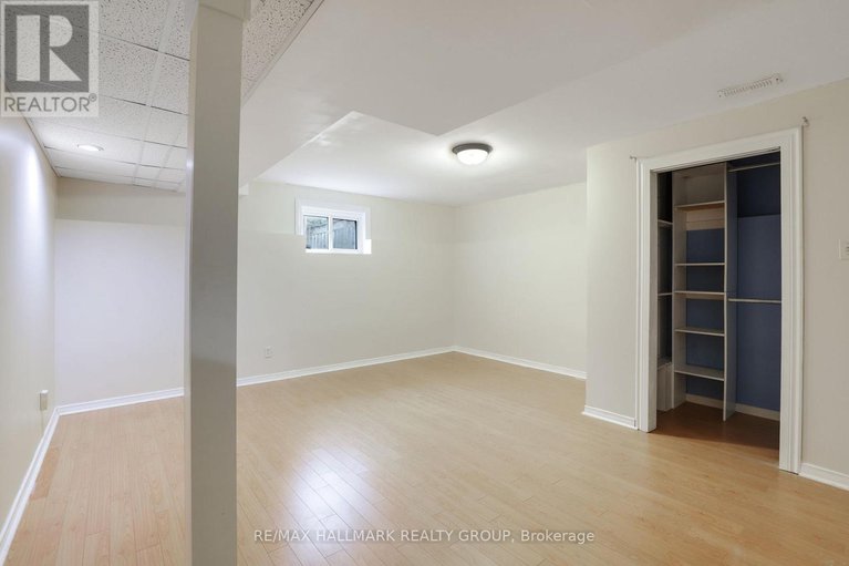 29015120/6-robina-avenue/westcliffe-estates/ottawa/ontario/K2H9R3_22