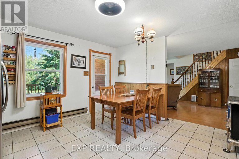 28525895/7800-34-highway/vankleek-hill/champlain/ontario/K0B1R0_6