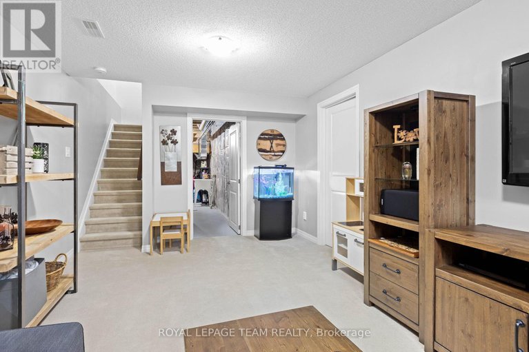 28549711/205-overberg-way/emerald-meadowstrailwest/ottawa/ontario/K2S0V7_26