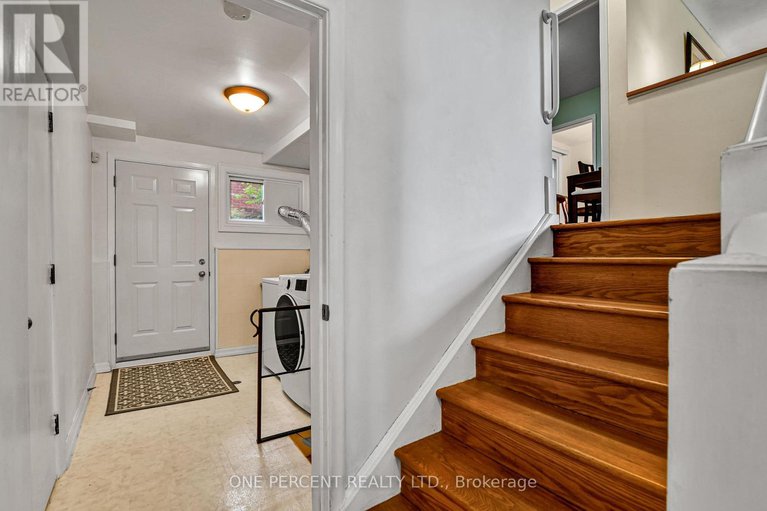 28647610/1244-joyce-crescent/bel-air-heights/ottawa/ontario/K2C2M9_5