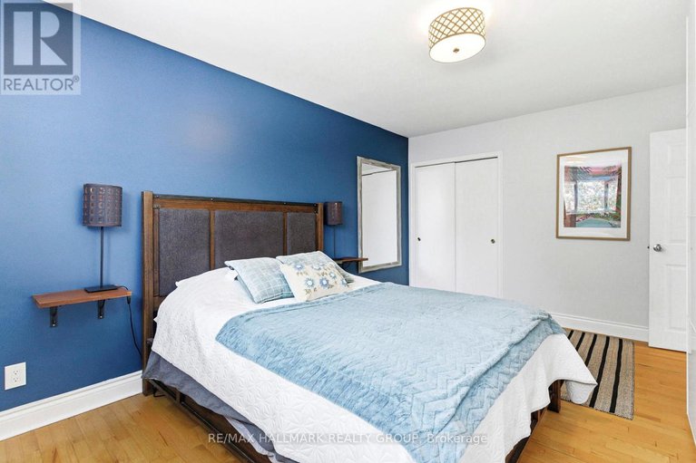 29310032/907-innswood-drive/mckellar-heightsglabar-park/ottawa/ontario/K2A3R9_21