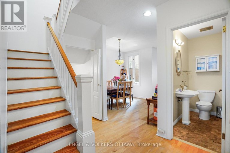 29686095/293-somerset-street-e/sandy-hill/ottawa/ontario/K1N6V9_12