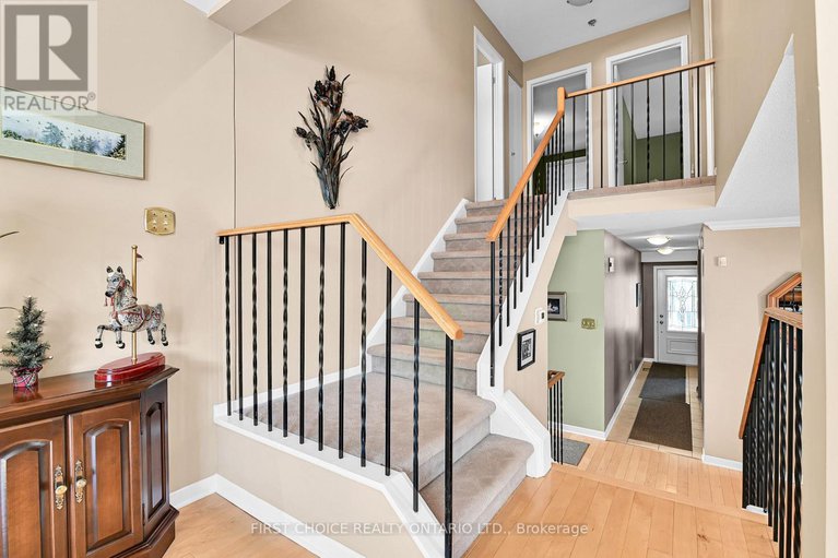 28651586/1631-wainfleet-street/chateauneuf/ottawa/ontario/K1C3G3_17