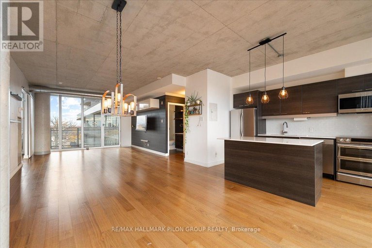 28517336/527-349-mcleod-street/ottawa-centre/ottawa/ontario/K2P0S1_6