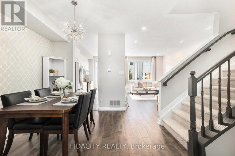 28737969/241-bandelier-way/stittsville-north/ottawa/ontario/K2S2J3_5